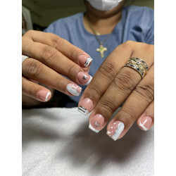 Manicure services - Sol y Luna